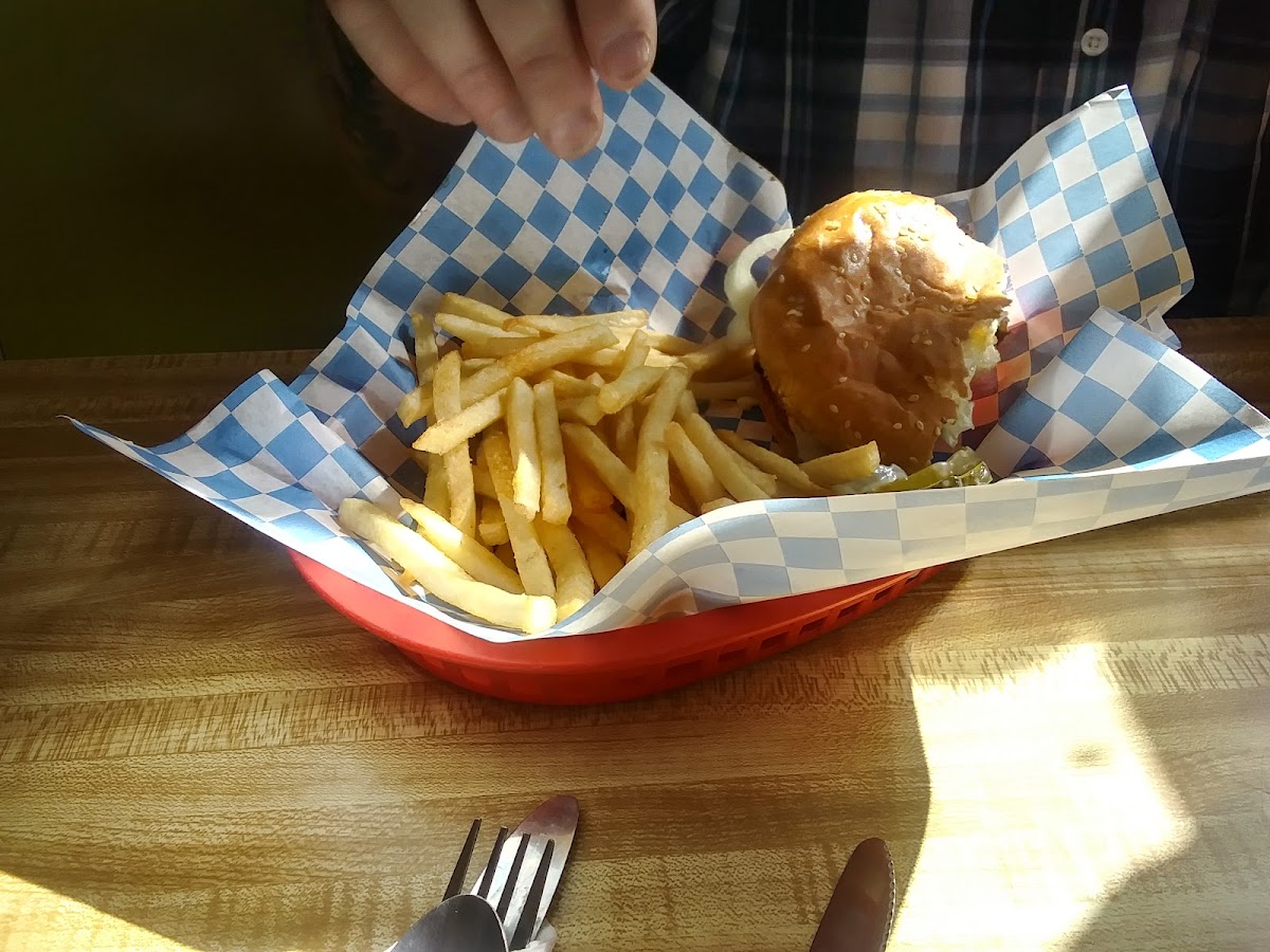 Lakey's Cafe & Rv Park